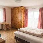 Haus Steger * فلاخاو